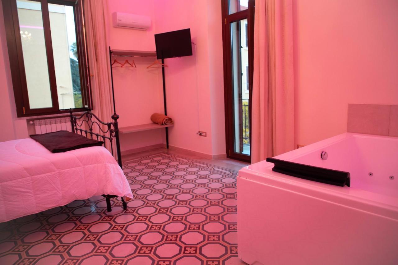 Il Palazzo - Luxury Home & Event Cosenza Exterior photo